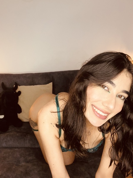 Darsteller adelinejhoness Foto 8