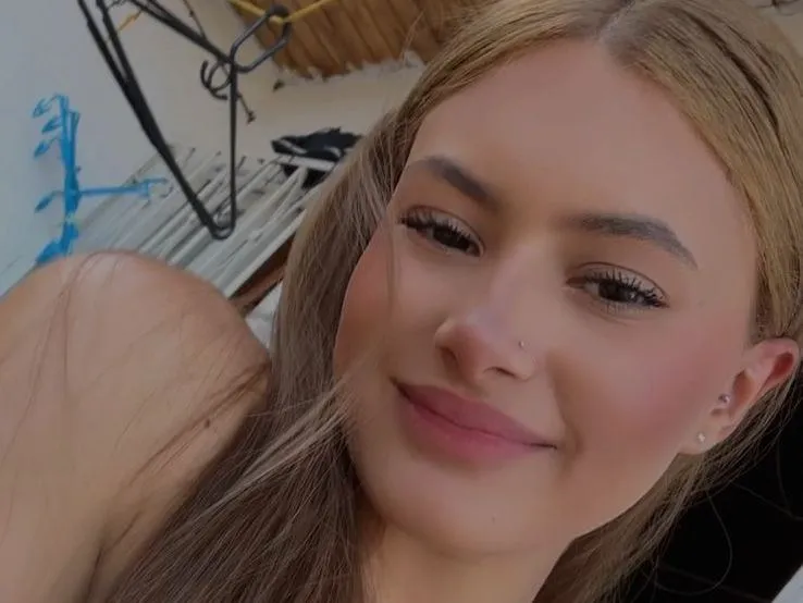 MiiaSweet23 profilbild på webbkameramodell