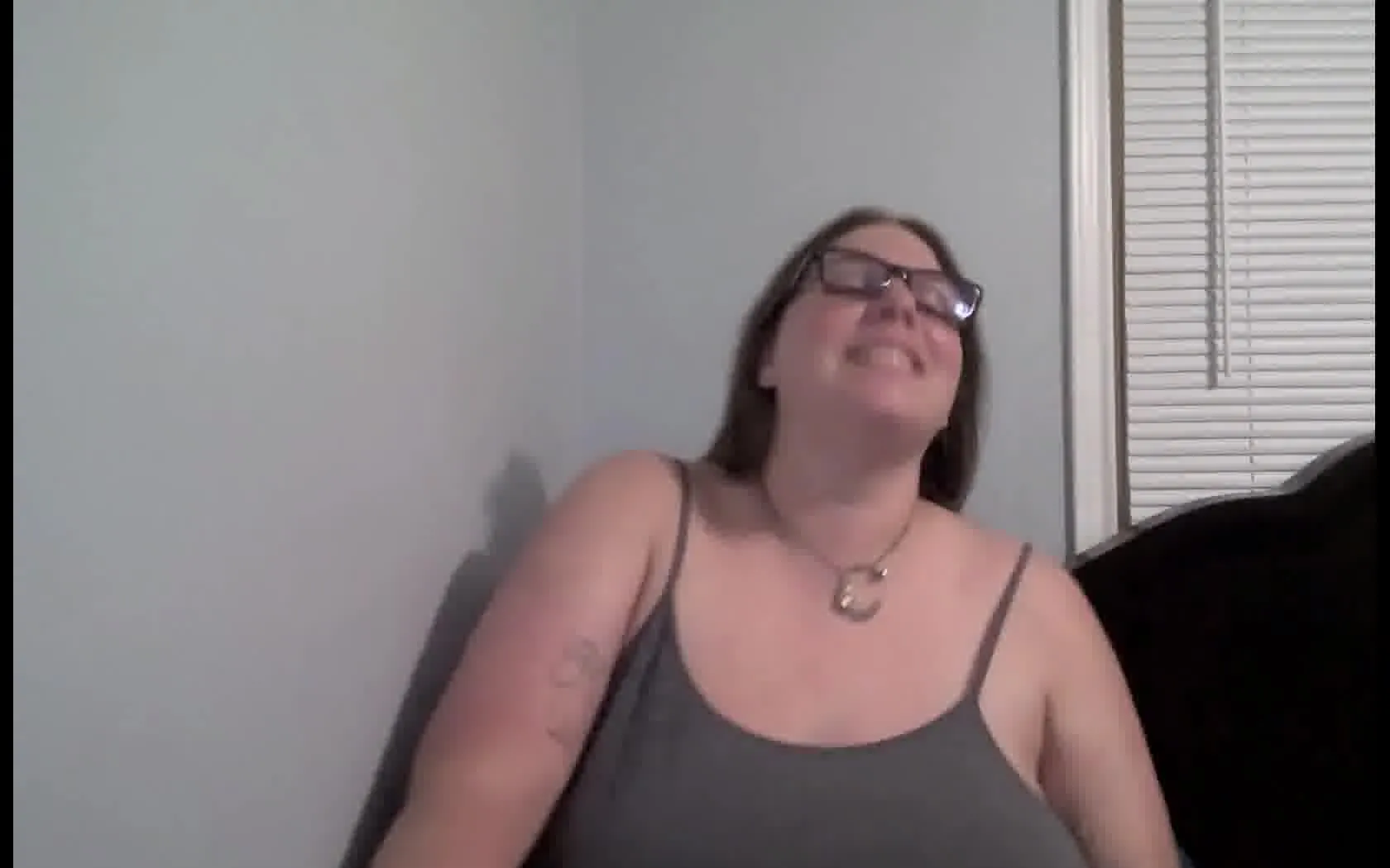 Utøver MadHattress Video 1