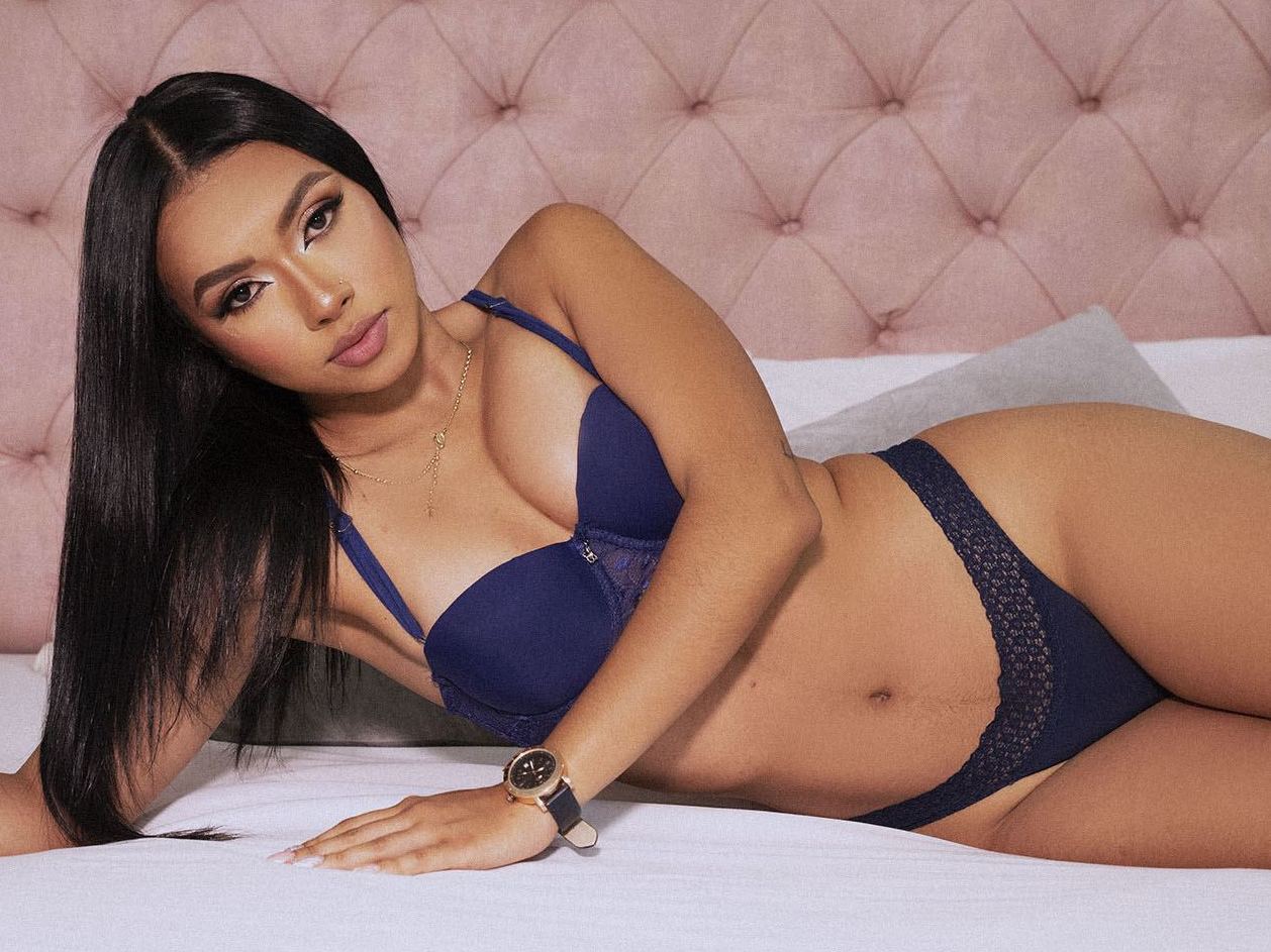 Imagen de perfil de modelo de cámara web de SophyeAngel