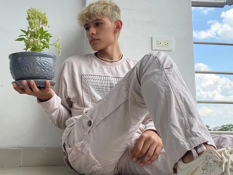 Imagen de perfil de modelo de cámara web de thomasandbuss