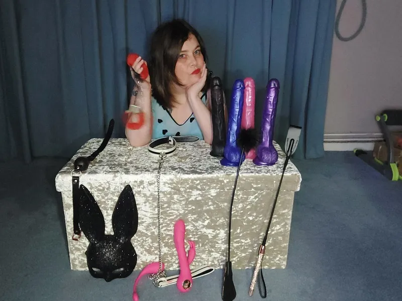 Artist BritishCourtneyMILF Foto 5