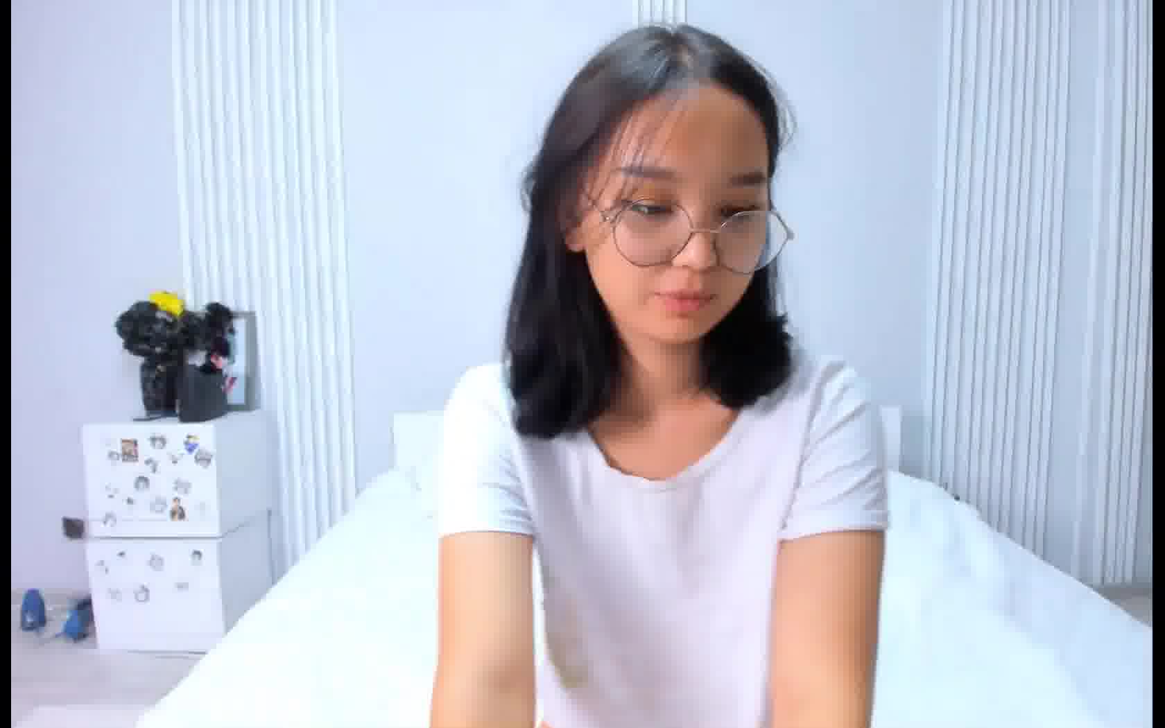 Artist MiyakoZu Video 1