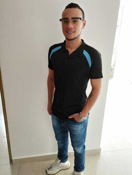 Performer ThaylerVega Photo 5