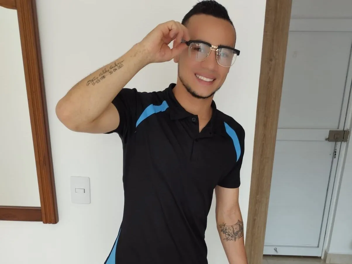 ThaylerVega profielfoto van cam model