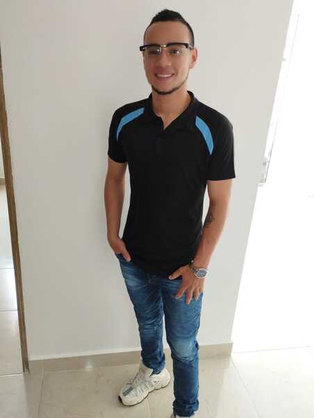 Performer ThaylerVega Photo 6