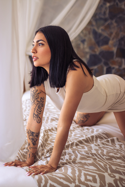 Performer Alessavega Photo 10