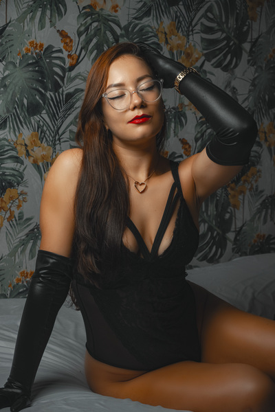 Artista NiaSimons Foto 10