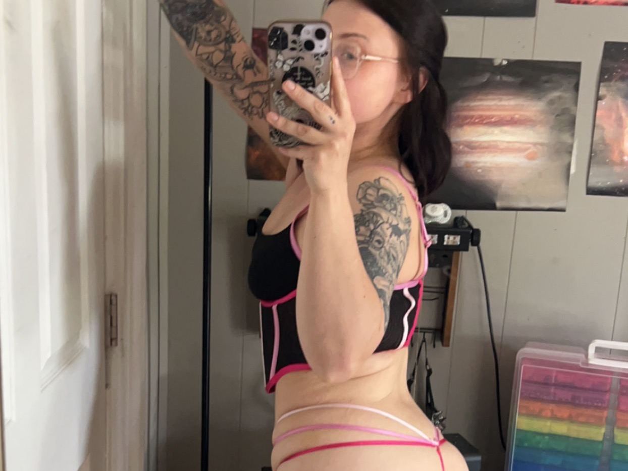 noraajaane profielfoto van cam model