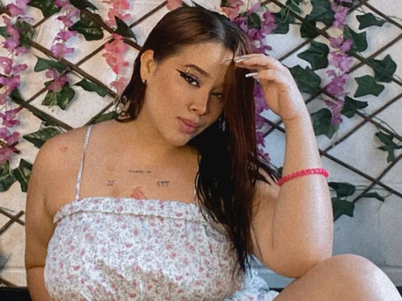 Imagen de perfil de modelo de cámara web de LunaBowers