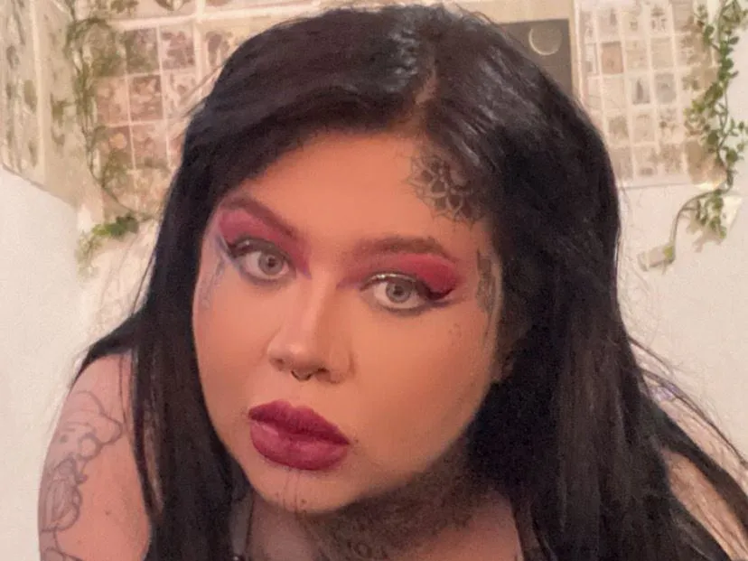 LolaRotten profilbild på webbkameramodell