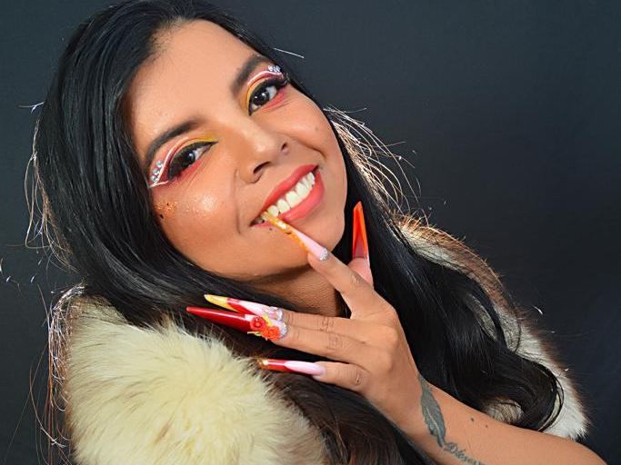 Image de profil du modèle de webcam MohannaThompson18