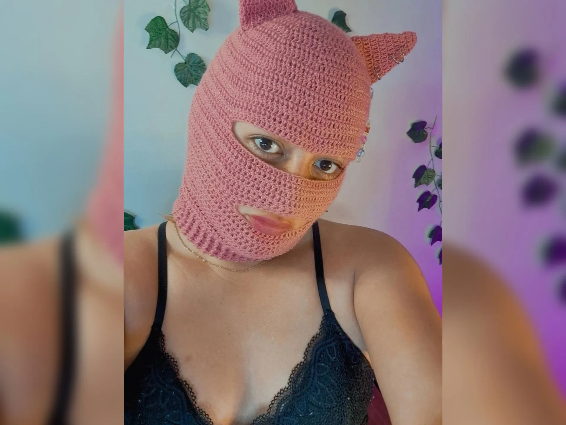 missantonella777 profilbild på webbkameramodell