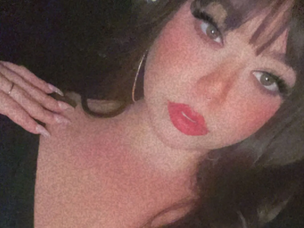 Image de profil du modèle de webcam Oohlalaliviaa