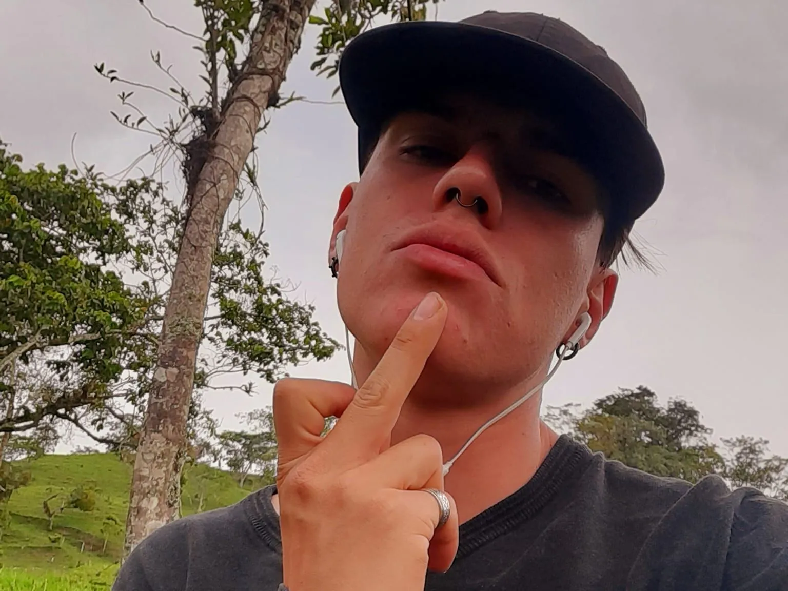Imagen de perfil de modelo de cámara web de toragu