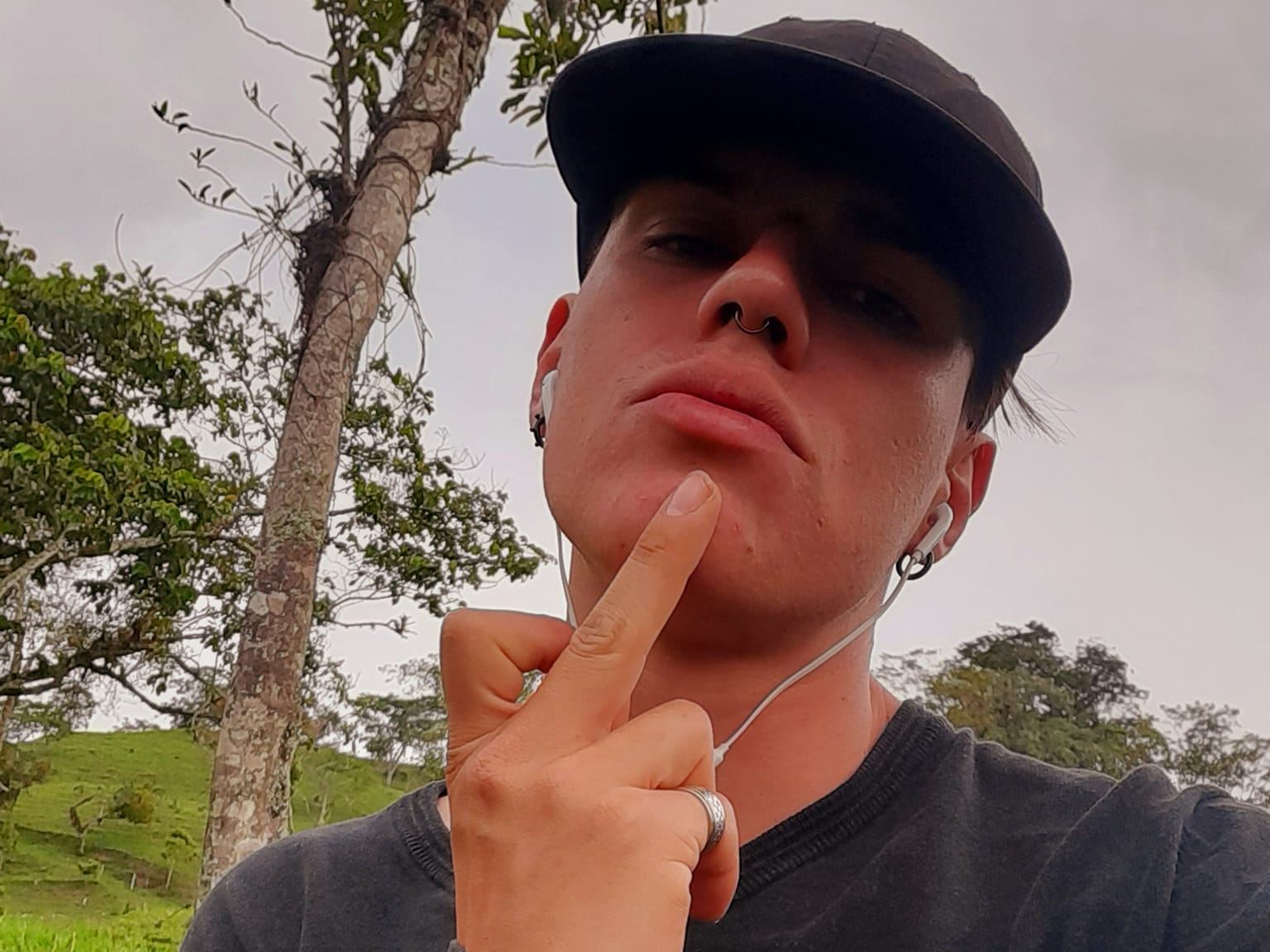 toragu profielfoto van cam model