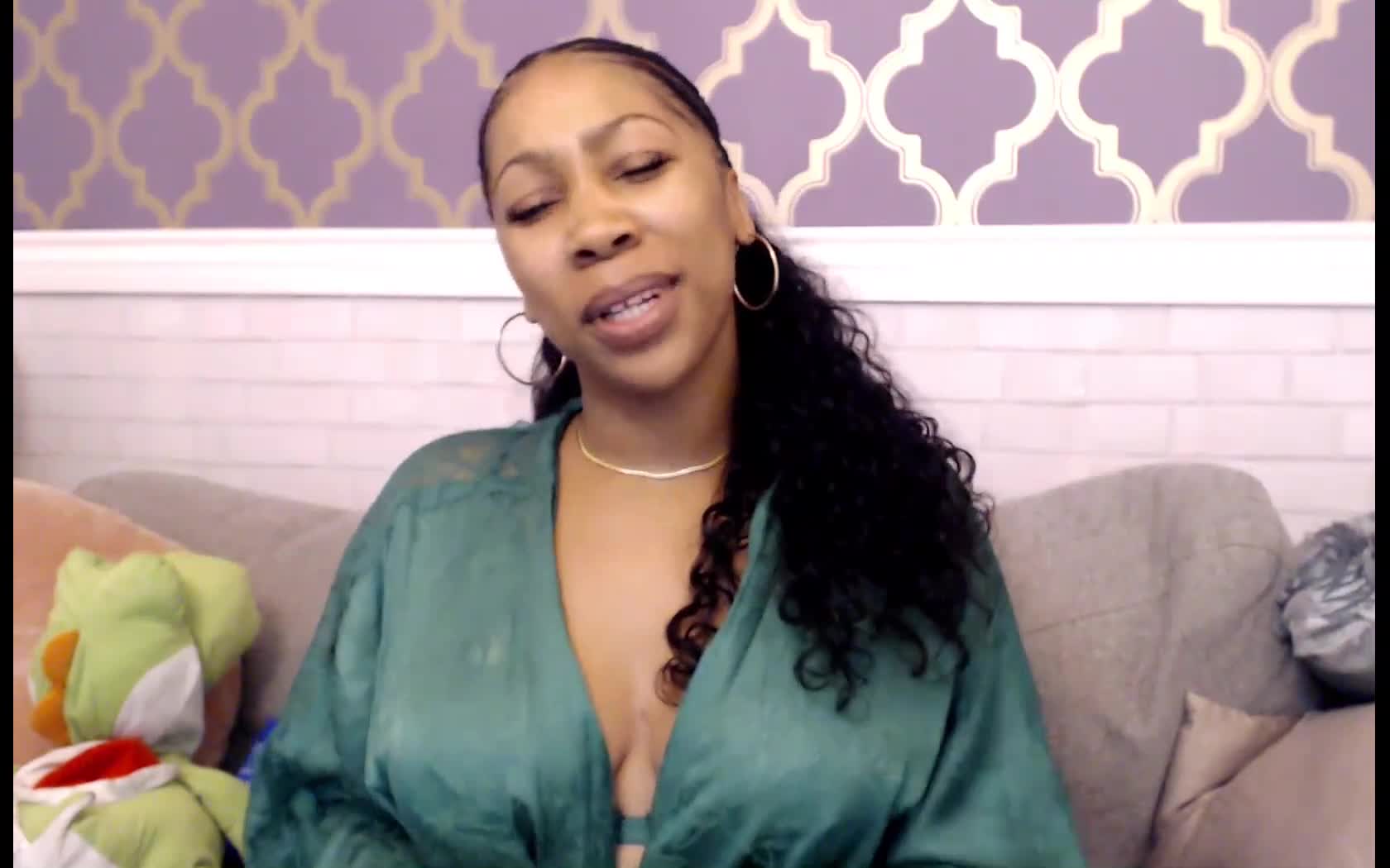 Intérprete Dominaa Video 1