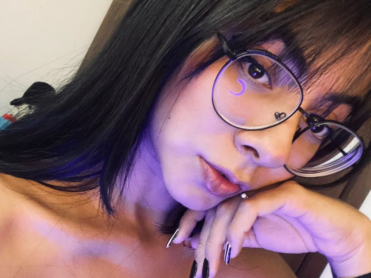 MiaLara profielfoto van cam model