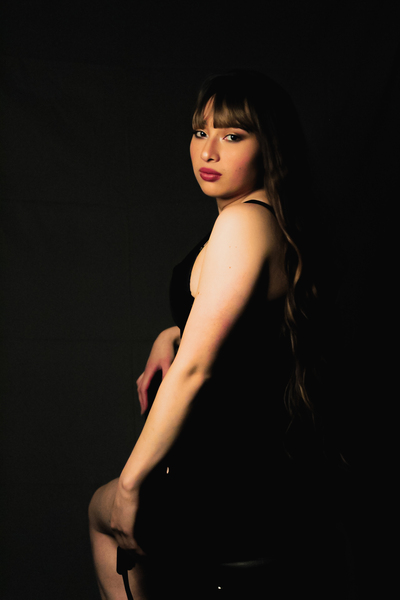 Performer IsabellaHilton Photo 12