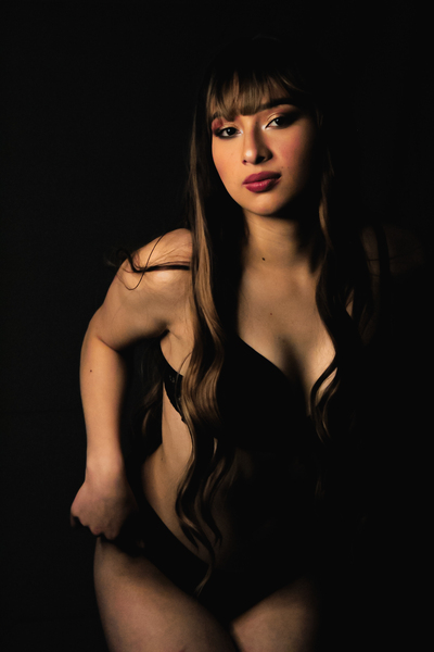 Performer IsabellaHilton Photo 6