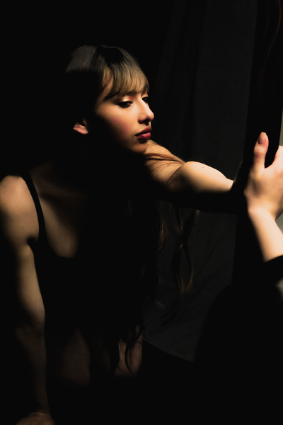 Performer IsabellaHilton Photo 7