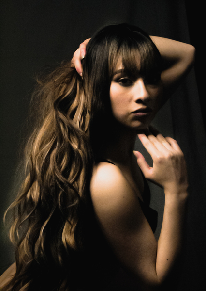 Performer IsabellaHilton Photo 3