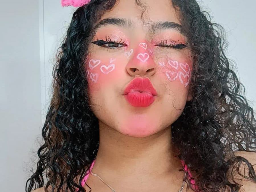 Imagen de perfil de modelo de cámara web de lilyevenson23