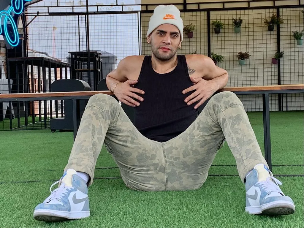 Imagen de perfil de modelo de cámara web de jhonslim71