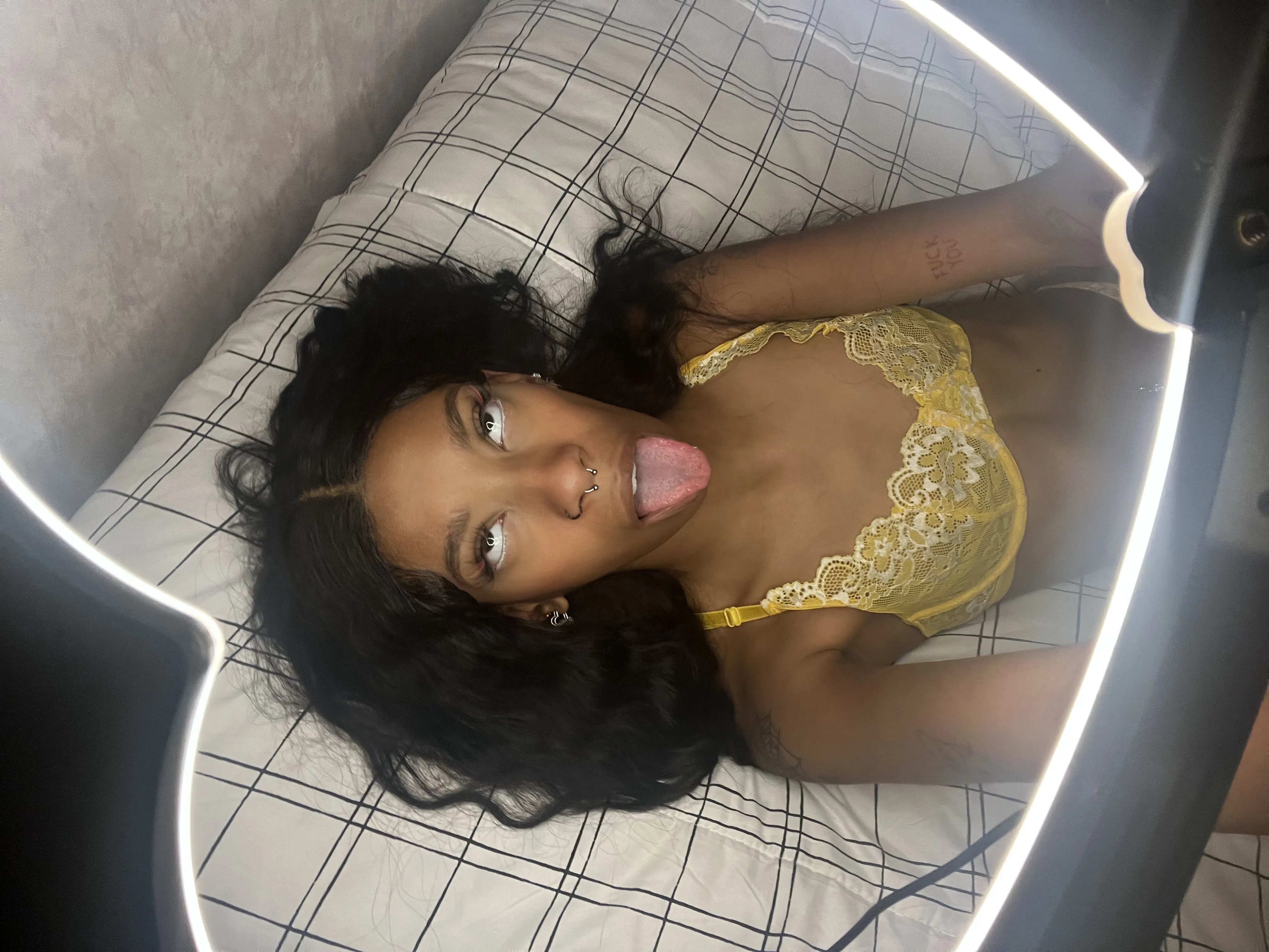 PurpleNova Profilbild des Cam-Modells
