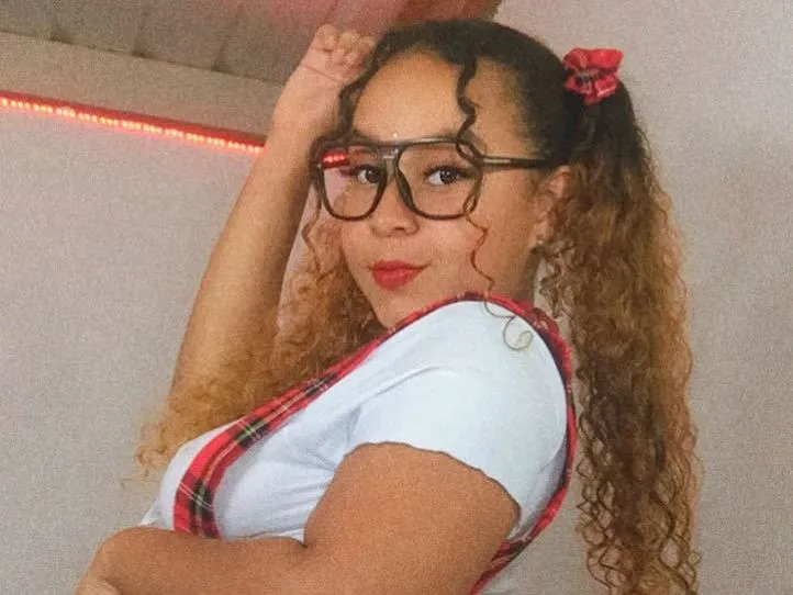 Saraah777 Profilbild des Cam-Modells
