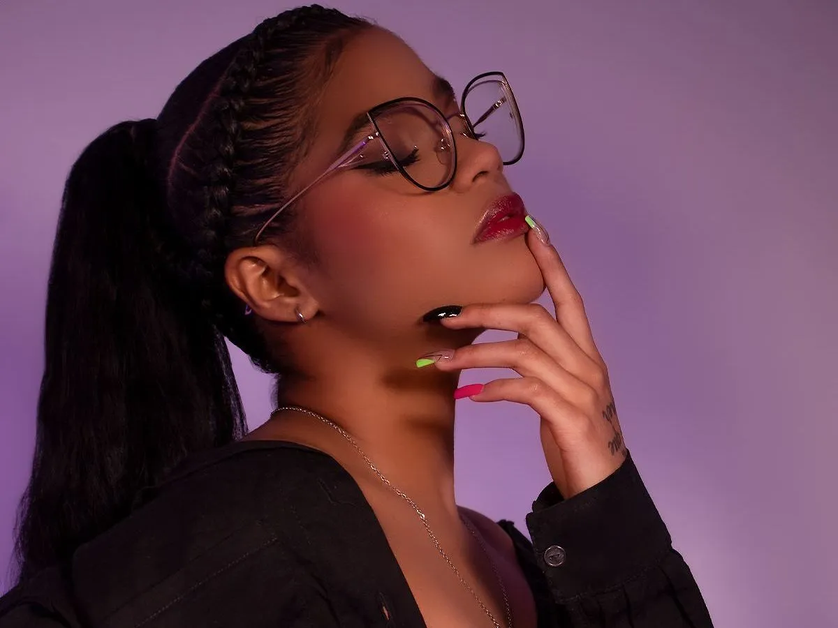 AishaWest Profilbild des Cam-Modells