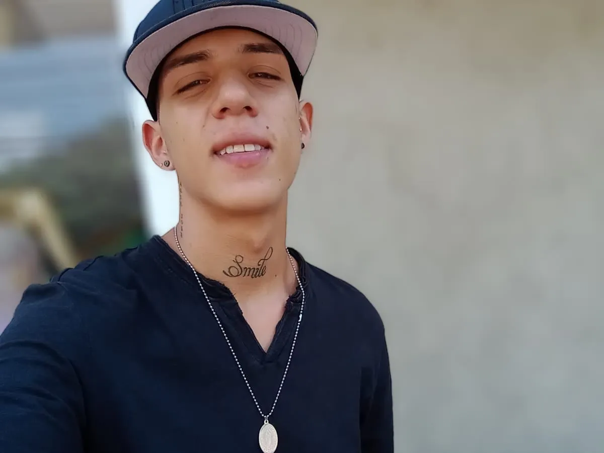 Imagen de perfil de modelo de cámara web de MaikyRules