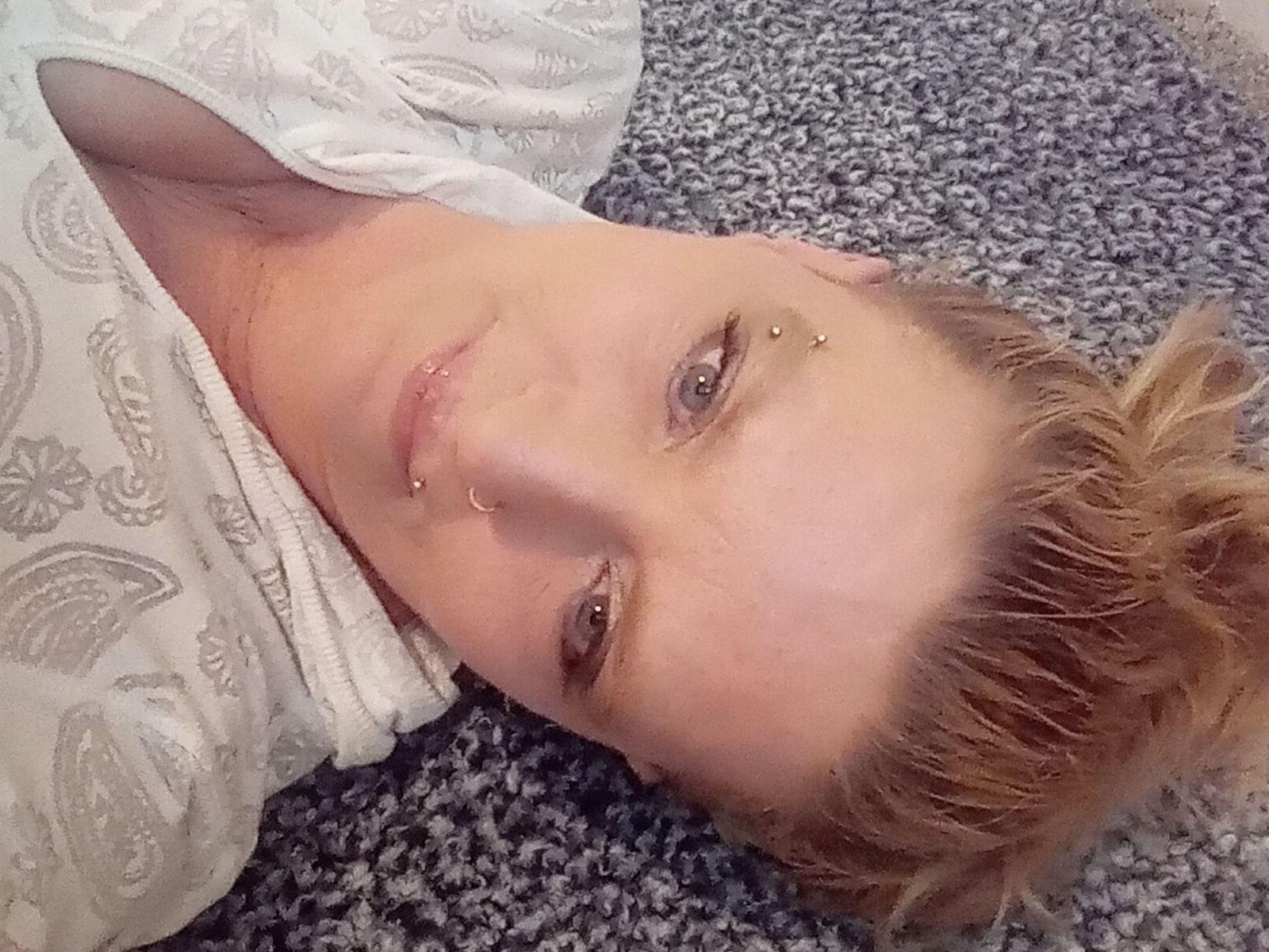 ErinBaxter profilbild på webbkameramodell