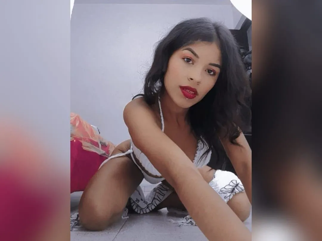 Foto de perfil de modelo de webcam de NahomyFiire