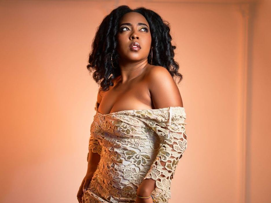 DianaSolis profilbild på webbkameramodell