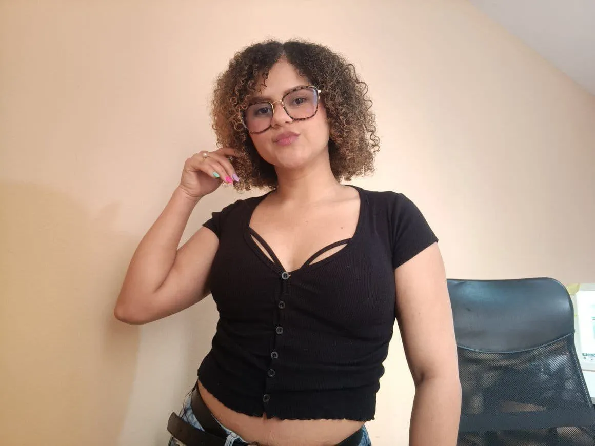 DaliLove profilbild på webbkameramodell