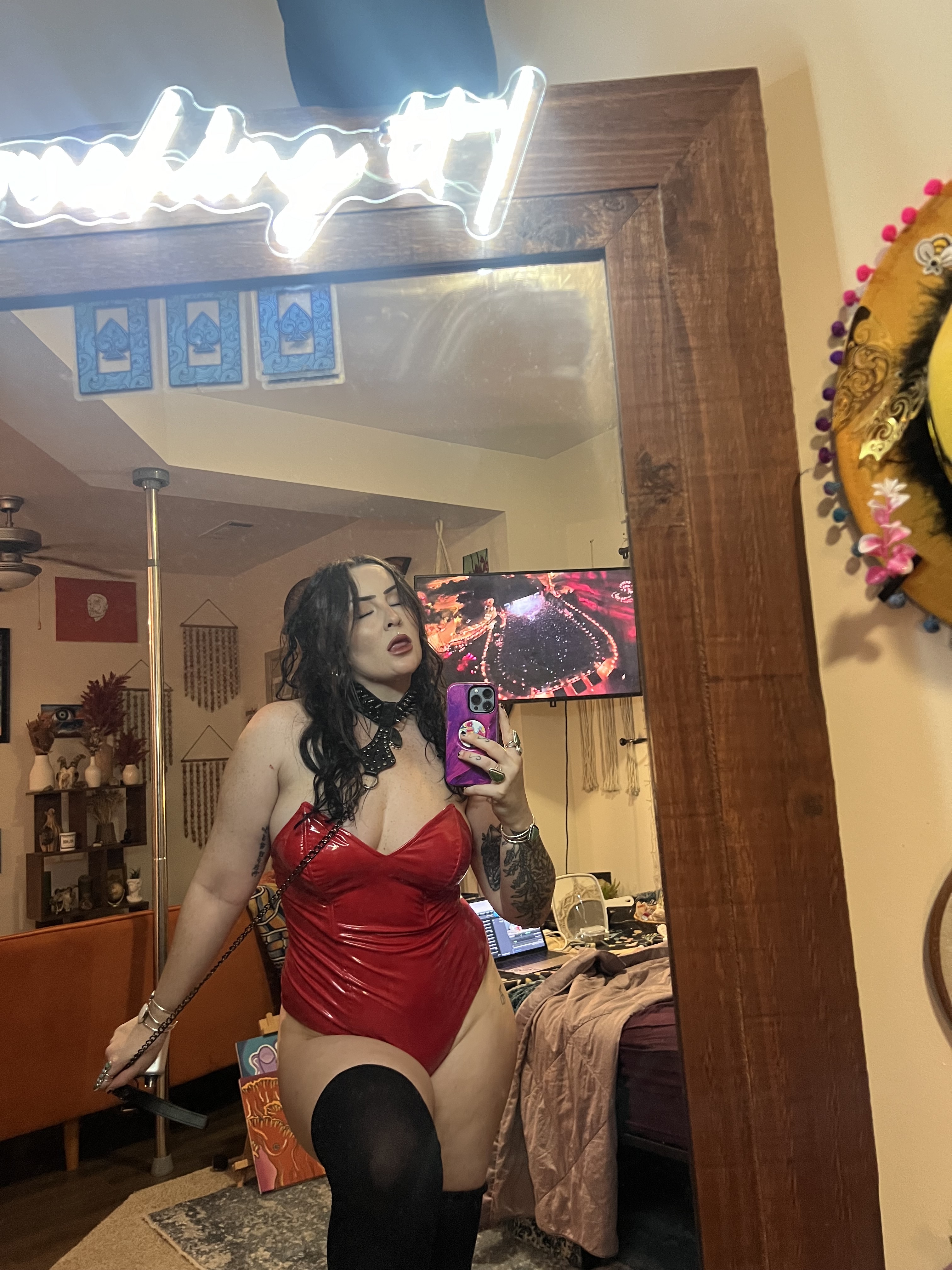 Performer RavenWillowXO Photo 5