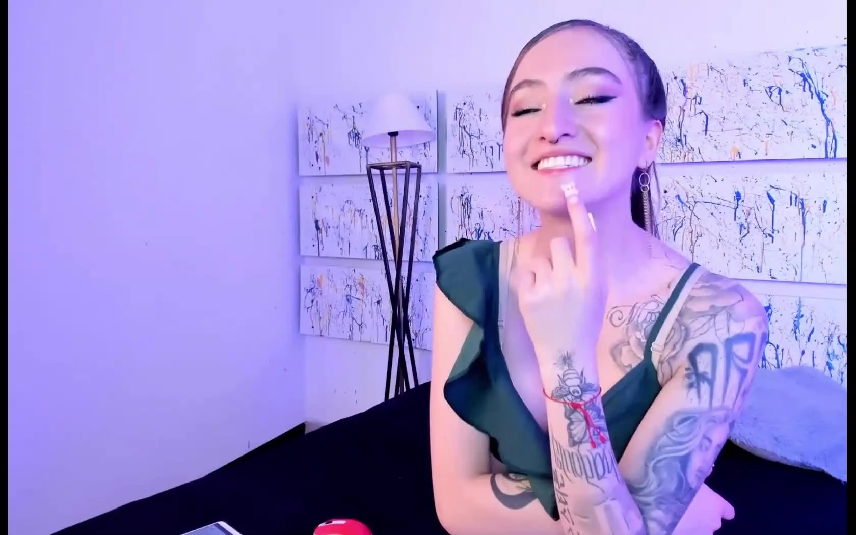 Artiest GigiiHaadidd Video 1