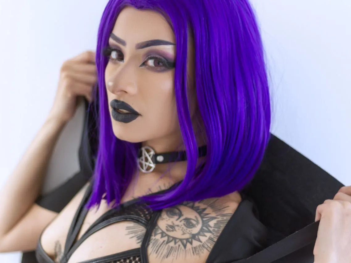 MissKuroBane cam model profile picture