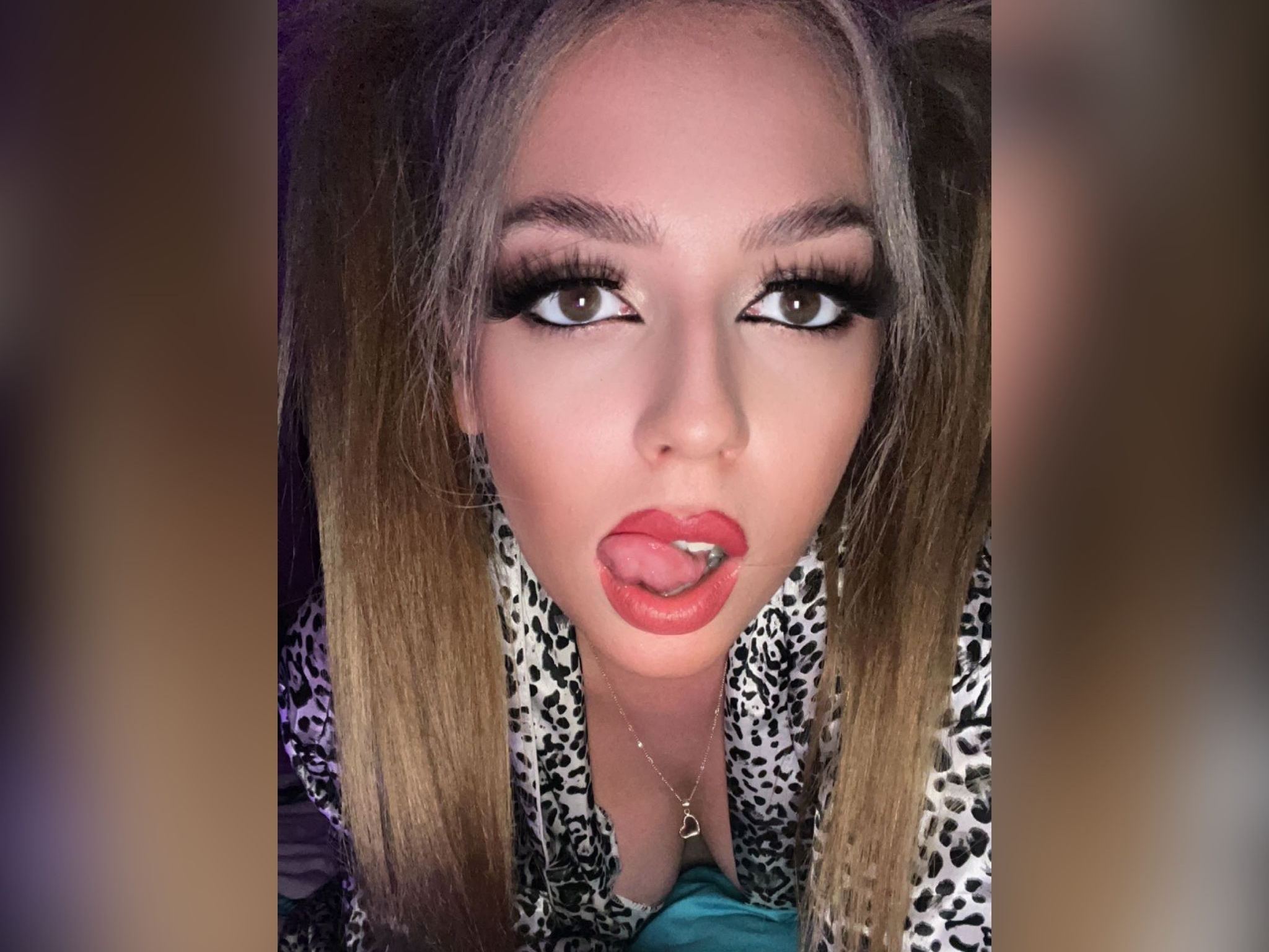 Imagen de perfil de modelo de cámara web de SAABRYNAx