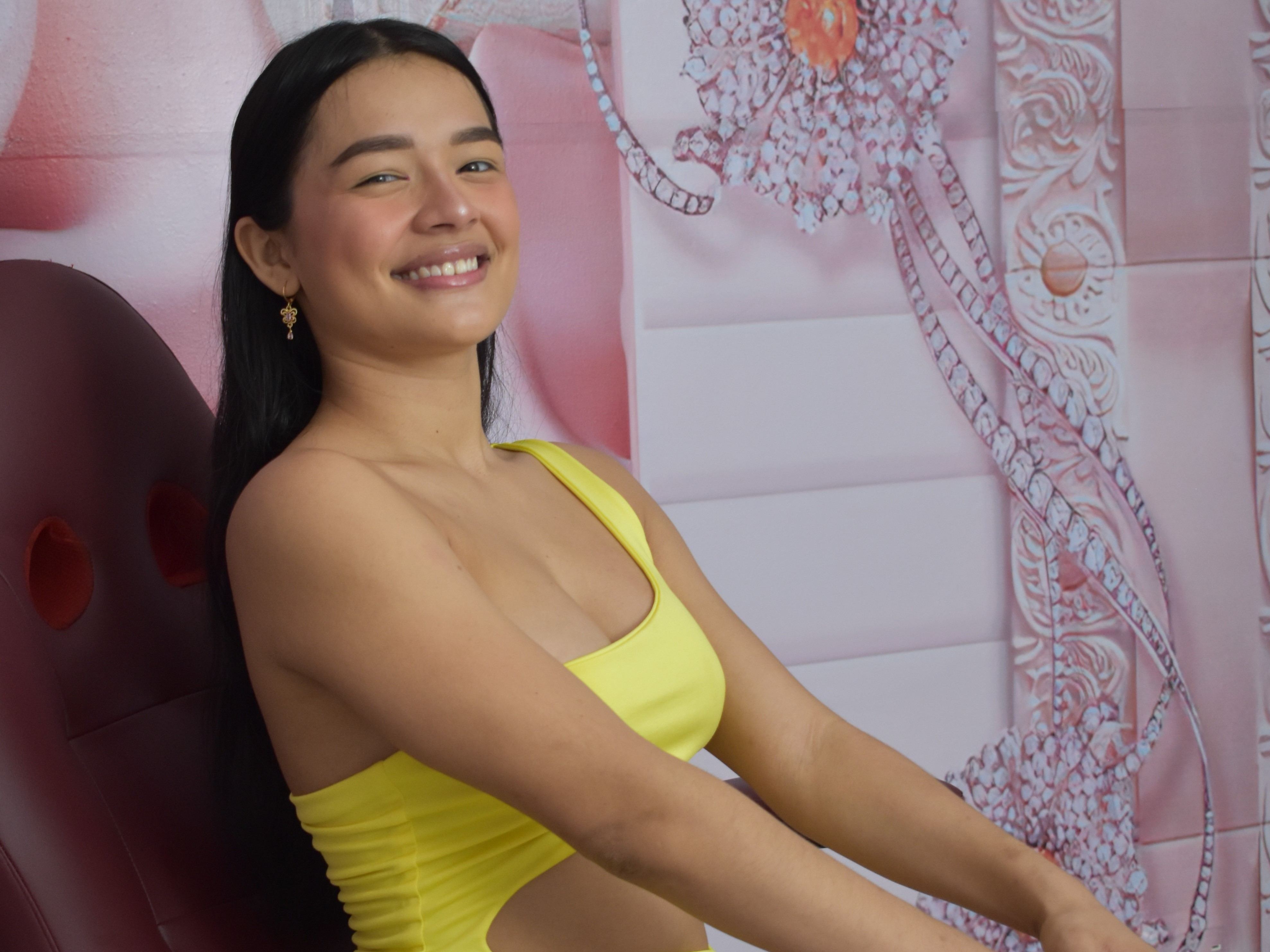 lolasweet18 cam model profile picture