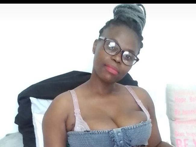 Image de profil du modèle de webcam nubianqueenzulu