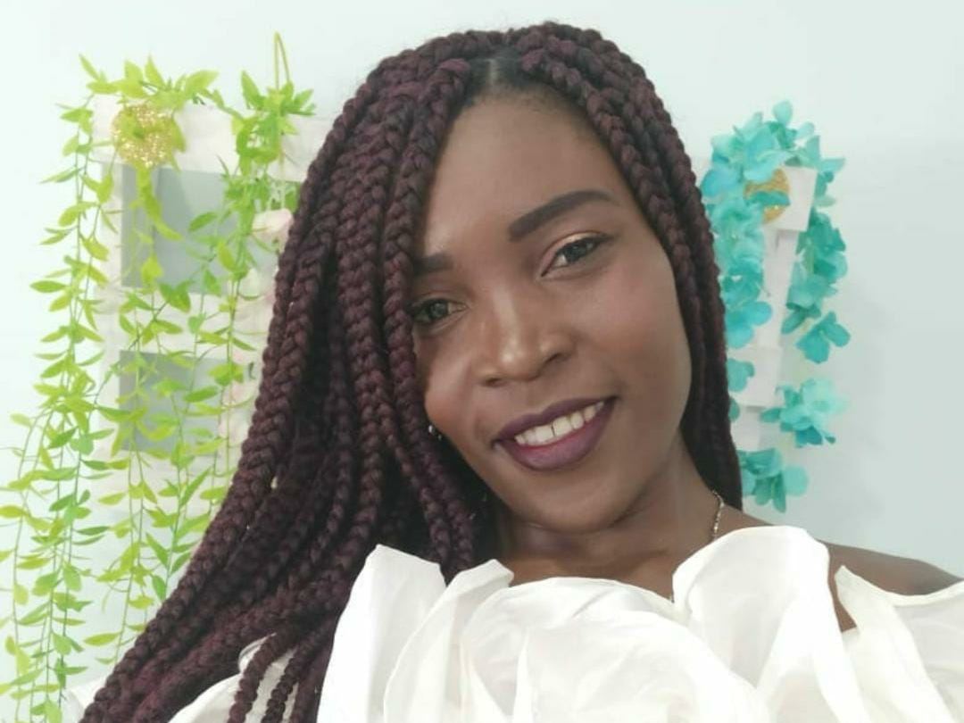 AlliceBrown profilbild på webbkameramodell