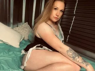 Image de profil du modèle de webcam Naomimoan