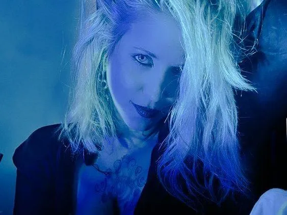 LeaTrinity cam model profile picture