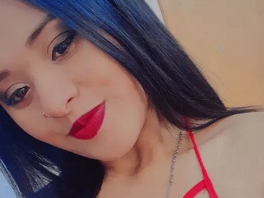 yazminbrunette profilbild på webbkameramodell