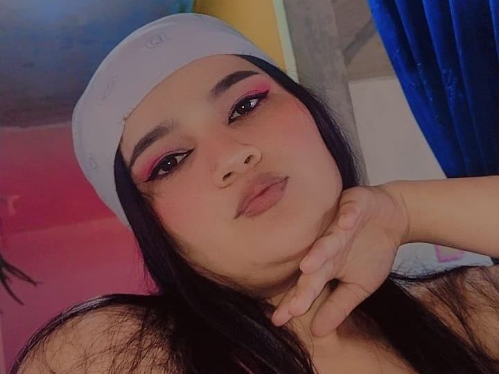 SophiaJonnezz profilbild på webbkameramodell