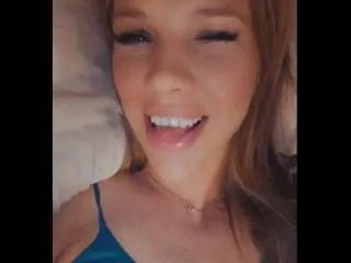 Imagen de perfil de modelo de cámara web de Nickilovee23