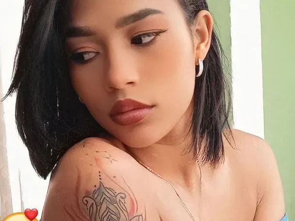 Image de profil du modèle de webcam shania202cl