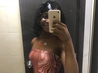 Image de profil du modèle de webcam EbonnyPasion777